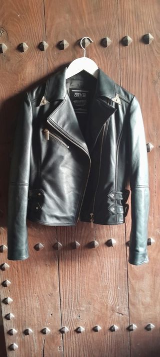 Chaqueta Versace negra