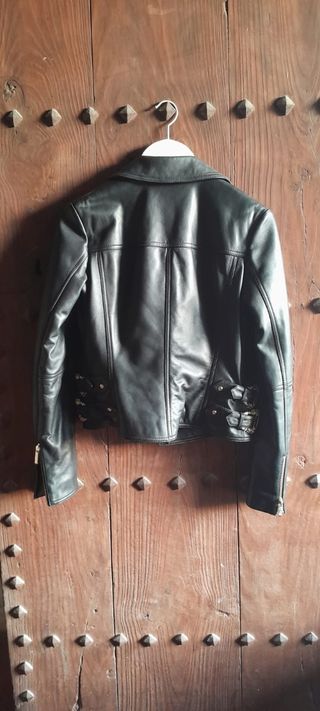 Chaqueta Versace negra