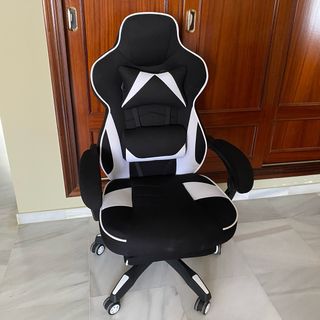 Silla Gamer negra y blanca