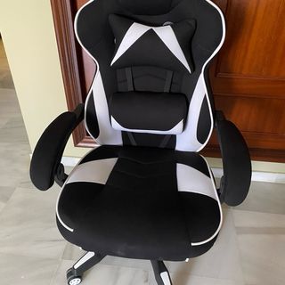 Silla Gamer negra y blanca