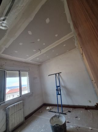 Pladurista, Escayolista