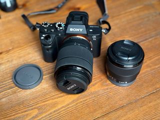 Sony α7 II Cámara Full Frame + Lente 28-70m + 50mm