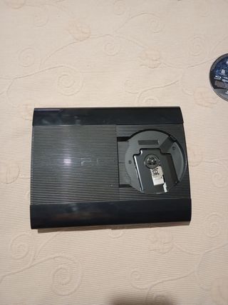 PS3 Super Slim 500gb - Negra