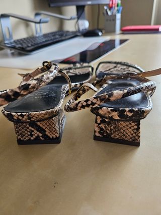 Sandalias Seer Shoes serpiente talla 38