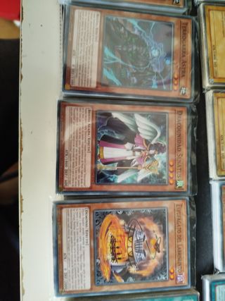 Yu-Gi-Oh! Cartas - 400+ Español/Inglés
