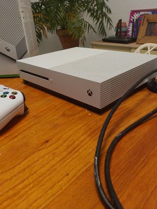 Xbox One S blanca -  juego