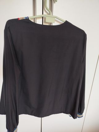 Blusa negra - Manga larga
