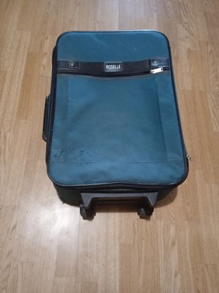 Se vende maleta de viaje por falta de espacio 