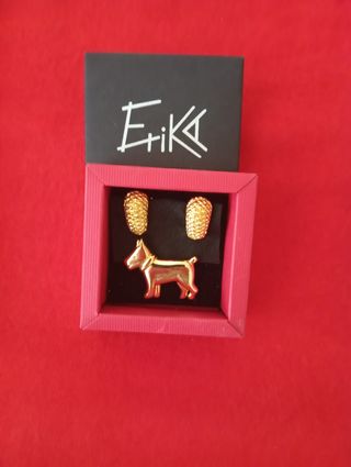Pendientes y broche dorados