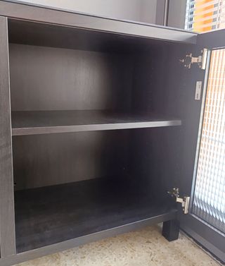 Mueble vitrina Ikea - Negro. Nuevo