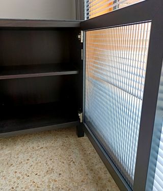 Mueble vitrina Ikea - Negro. Nuevo