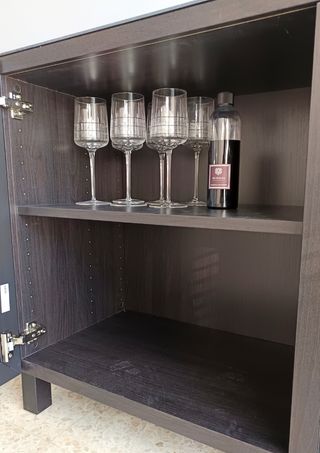 Mueble vitrina Ikea - Negro. Nuevo