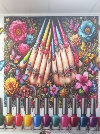 Se solicita Manicurista con experiencia