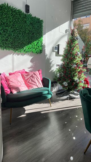 Traspaso peluqueria con cabina de estetica y manic