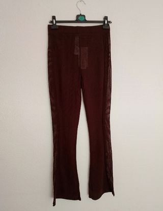 Pantalón acampanado marrón