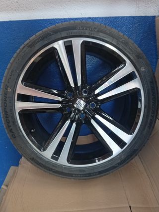 Llantas Seat 225/40ZR19