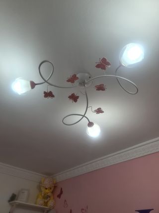 Lámpara techo mariposas rosa-blanca