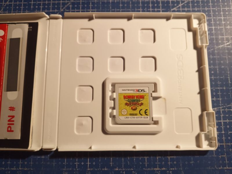 Donkey Kong Country Returns 3D - Nintendo 3DS