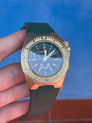 Reloj Calgary dorado y verde