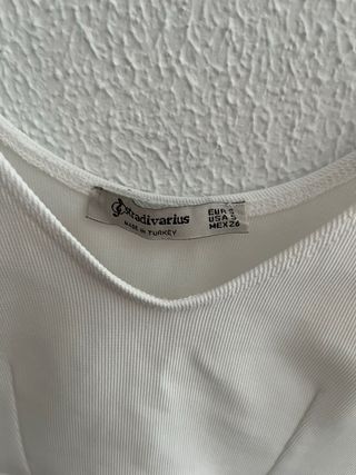 Top blanco Stradivarius 