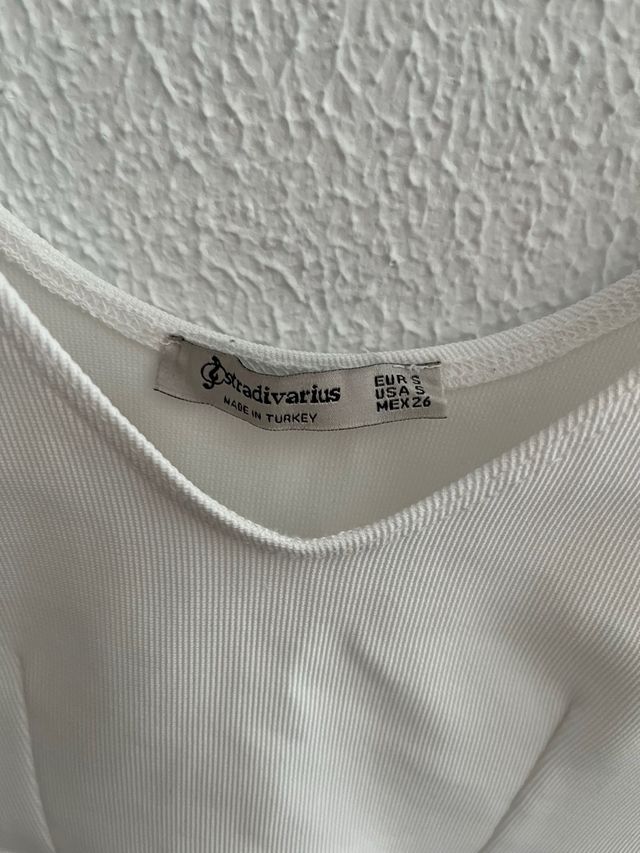 Top blanco Stradivarius