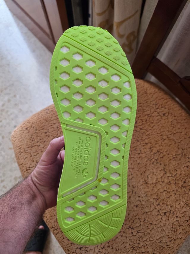 Adidas NMD_R1 V2 Grey Green n43 como nuevas