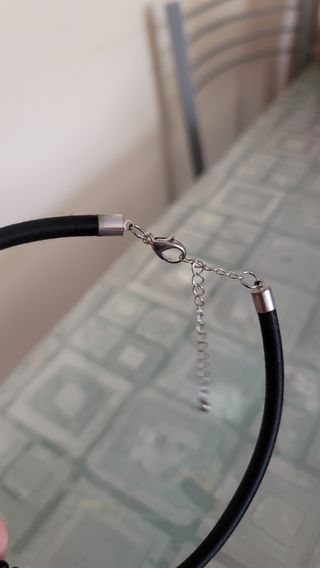Collar negro cuentas brillantes
