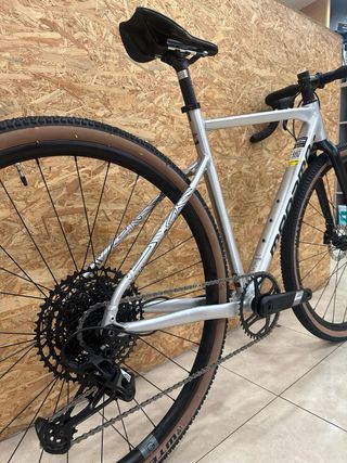 Bicicleta Gravel Megamo Jakar 20
