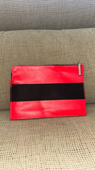 Neceser Calvin Klein rojo y negro