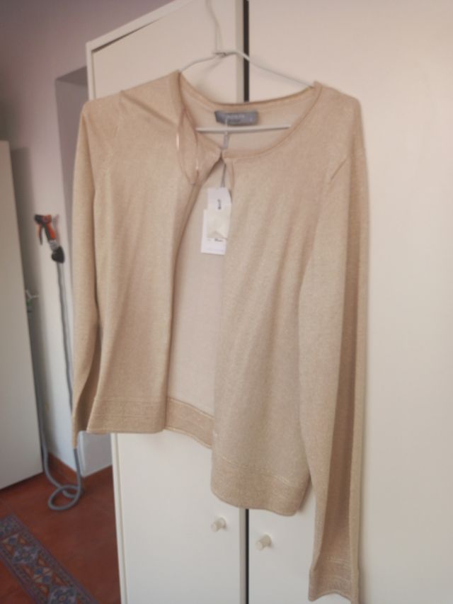Chaqueta dorada Woman talla S: sisa 40 y 55 cm lar