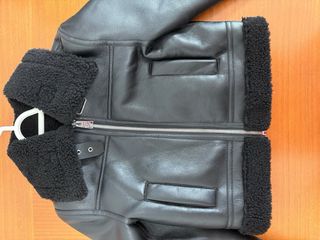 Cazadora Mango polipiel negra