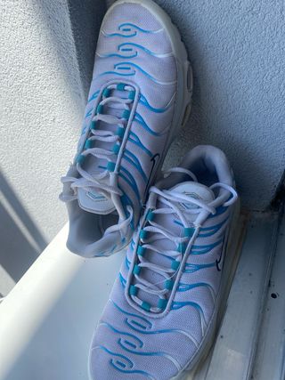 Zapatillas Nike Air Max Plus TN - Azul y Blanco