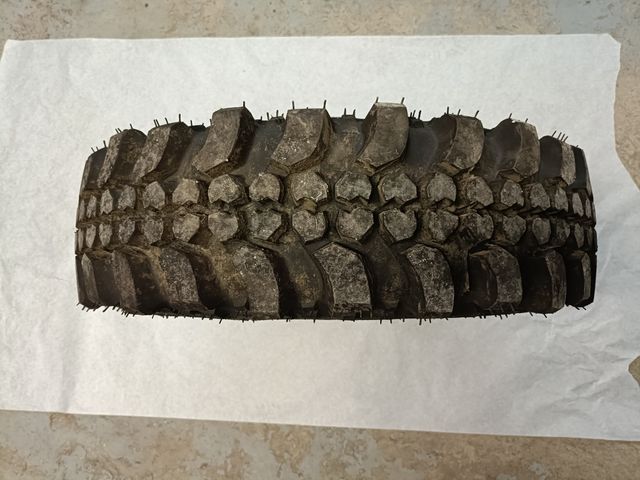 2 Ruedas special track 195/80/15. Nuevas! Sin usar