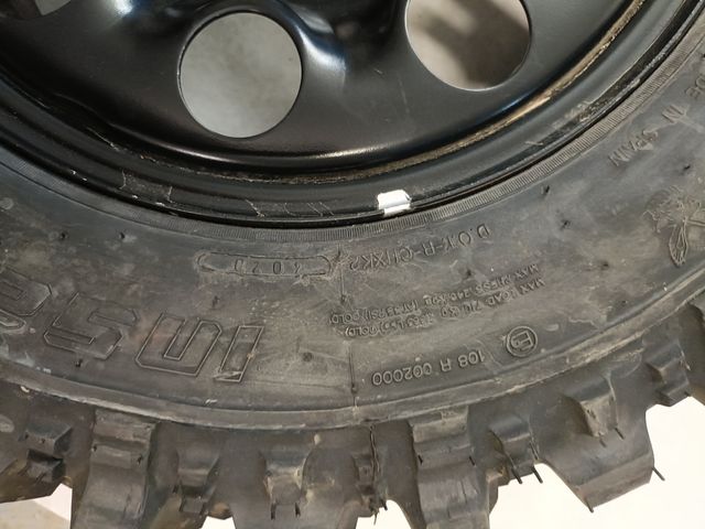 2 Ruedas special track 195/80/15. Nuevas! Sin usar