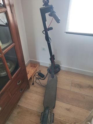 Patinete Xiaomi 4 Pro en perfecto estado 