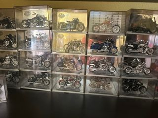 Maquetas Harley Davidson 60 Miniaturas + libros