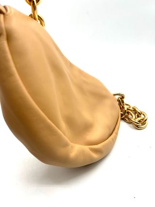 Bolso Bottega Veneta cadena beige