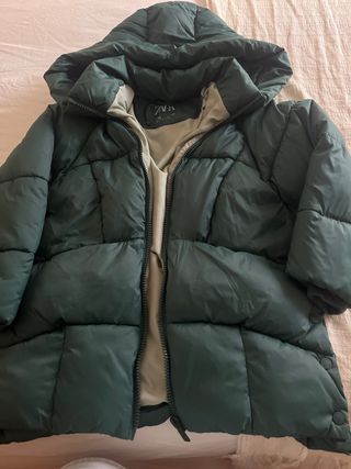 Cazadora Zara verde niño, talla 10 años 140 cm