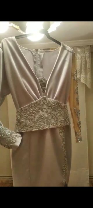 Vestido fiesta beige gitano