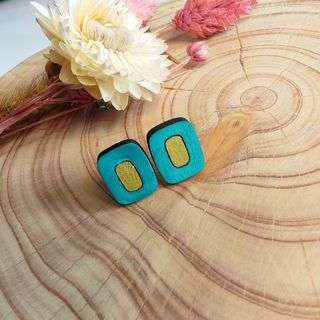 Pendientes madera geométricos dorados