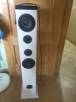 Torre Sonido Energy Sistem Tower 5 color blanco.