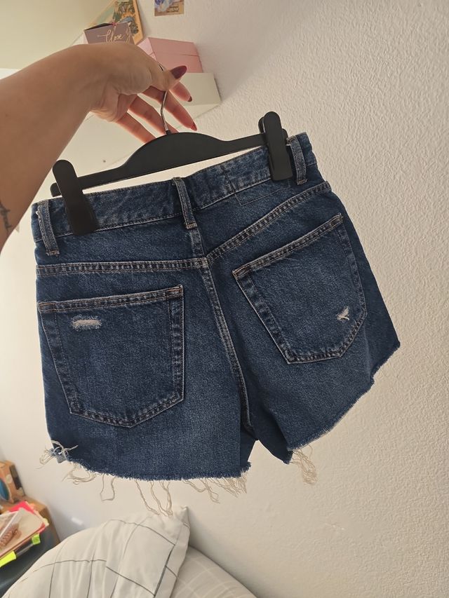 Shorts azul marino y short vaquero azul