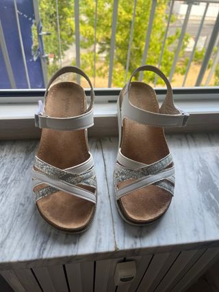 Sandali estivi donna bianchi e grigi