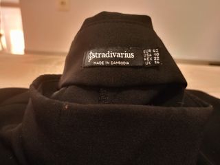Minifalda pantalón Stradivarius,negra
