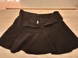 Minifalda pantalón Stradivarius,negra