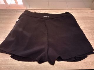 Minifalda pantalón Stradivarius,negra