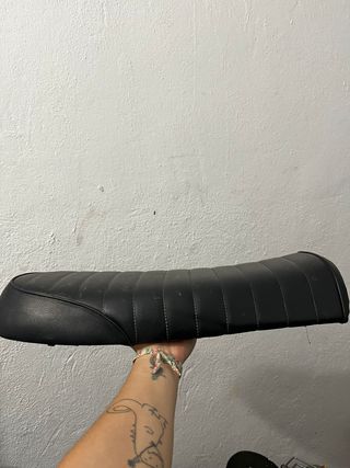 Royal Enfield Continental GT 535 Roja