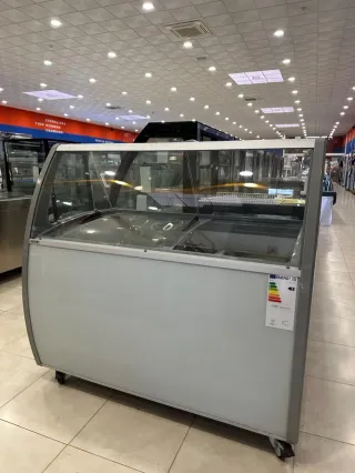 Vitrina inox nueva para helados