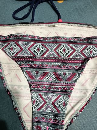 Bikini multicolor rojo