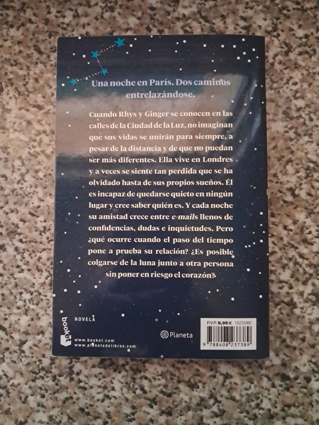Nosotros en la luna: El libro más vendido del a...